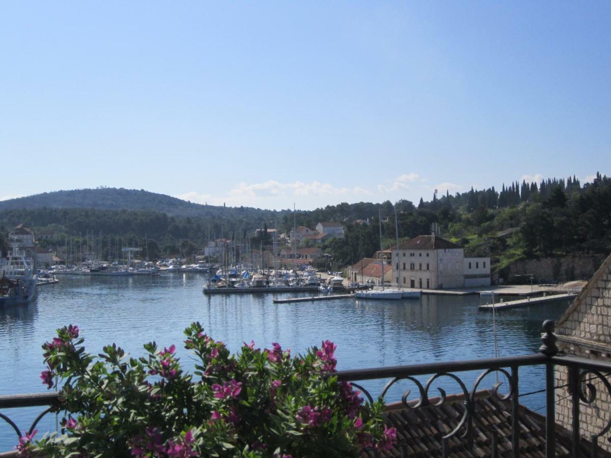 Villa Anna Milna  Εξωτερικό φωτογραφία